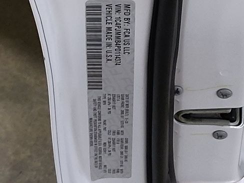 Used 2023 Jeep Cherokee Altitude Lux image 33