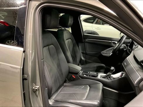 Used 2023 Audi Q3 2.0T Premium w/ Convenience Package image 7