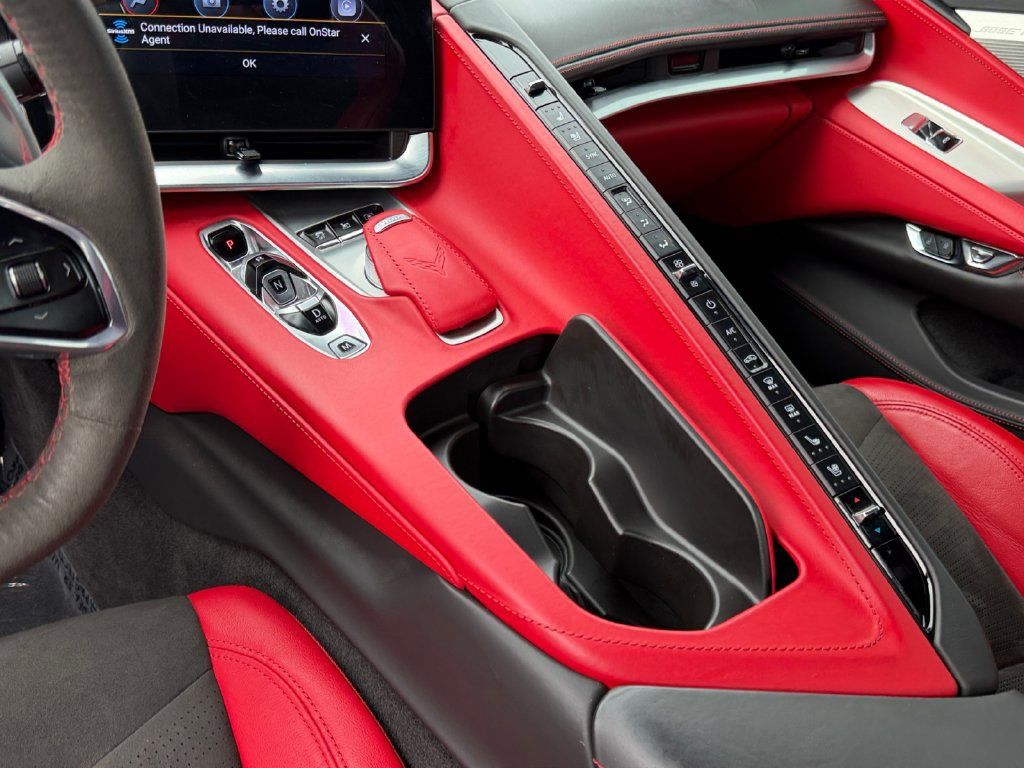 Used 2022 Chevrolet Corvette Stingray Premium Conv w/ Z51 Performance Package RWD image 11