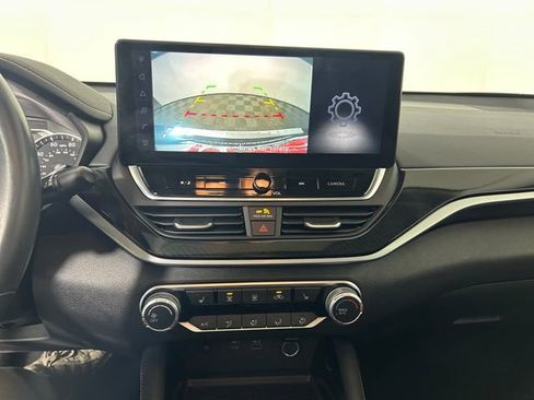 Used 2023 Nissan Altima 2.5 SR w/ SR Premium Package image 23