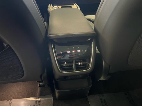 Used 2025 Volvo EX90 Ultra AWD/4WD image 30