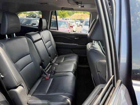 Used 2019 Honda Pilot Touring image 29