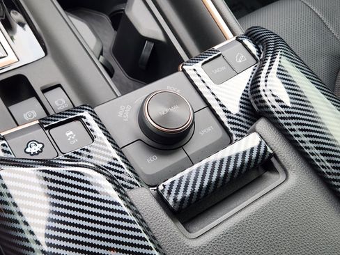 Used 2024 Toyota Grand Highlander AWD Hybrid image 15