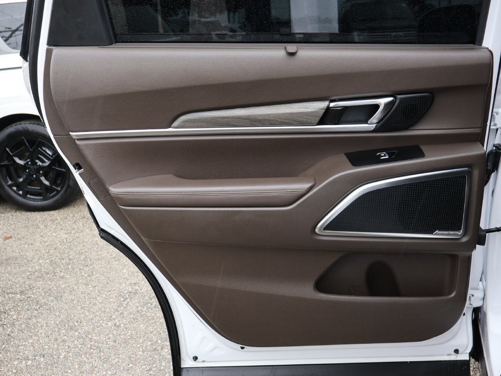 Used 2021 Kia Telluride SX FWD image 17