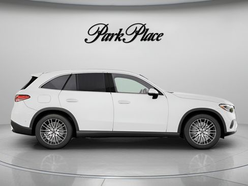 Used 2026 Mercedes-Benz GLC 300 image 27