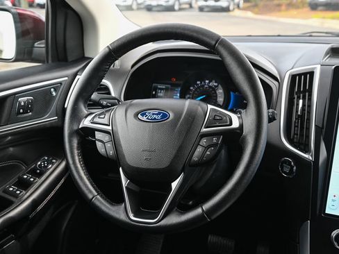 Used 2024 Ford Edge Titanium w/ Class II Trailer Tow Package AWD/4WD image 31