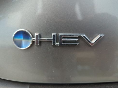 Used 2025 Toyota Camry XLE FWD image 22