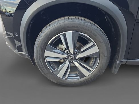 Used 2023 Nissan Rogue SL w/ SL Premium Package image 9