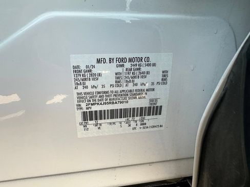 Used 2024 Ford Edge SEL AWD/4WD image 9