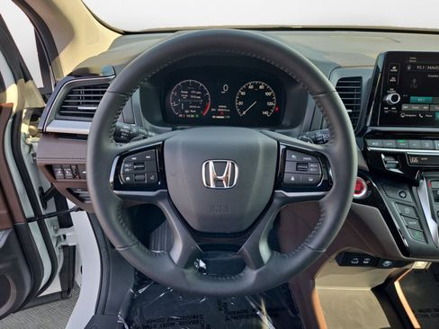 Used 2026 Honda Odyssey Touring image 10
