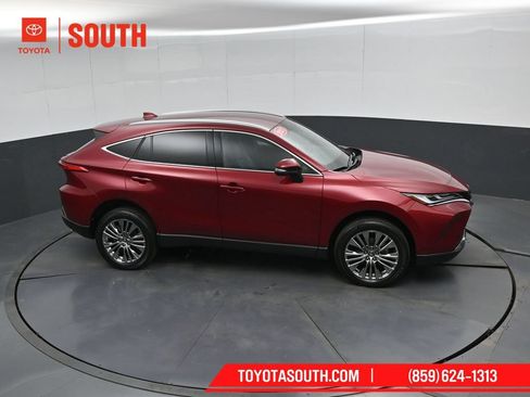 Used 2023 Toyota Venza XLE AWD/4WD image 47