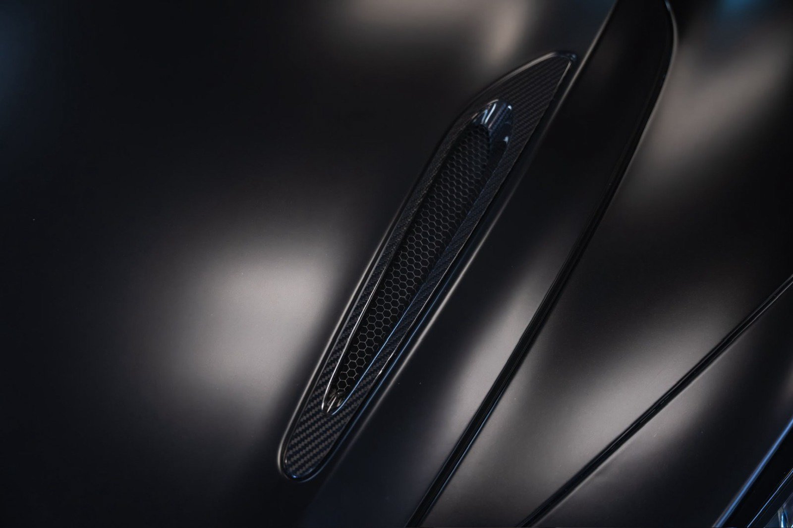 Used 2020 McLaren 720S Performance RWD image 36