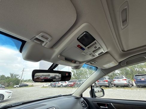 Used 2018 Subaru Outback 2.5i Touring w/ Protection Package #1 AWD/4WD image 24
