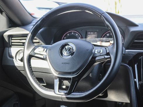 Used 2021 Volkswagen Passat 2.0T R-Line image 16