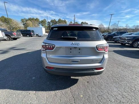 Used 2018 Jeep Compass Sport w/ Tech Group image 9