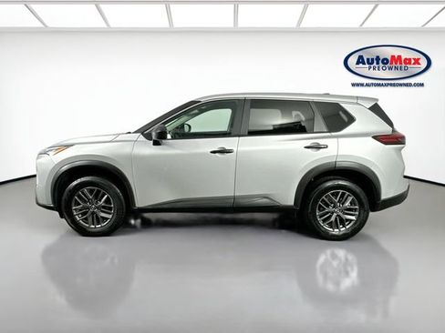 Used 2024 Nissan Rogue S image 8