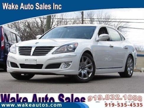 Used 2012 Hyundai Equus Signature image 1