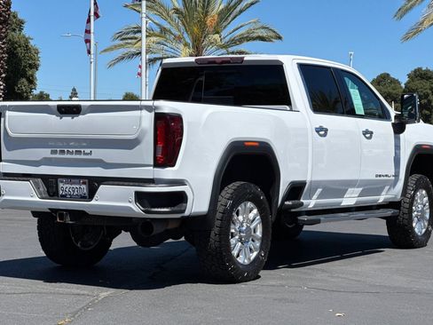Used 2022 GMC Sierra 3500 Denali AWD/4WD image 3