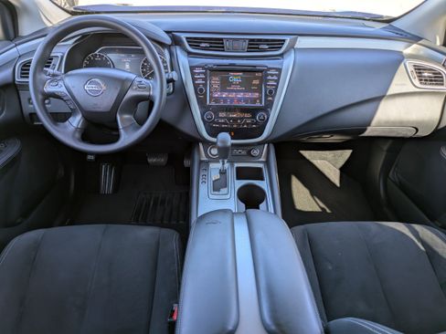 Used 2019 Nissan Murano S image 11