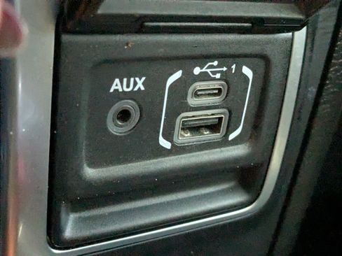 Certified 2023 Jeep Gladiator Sport image 20