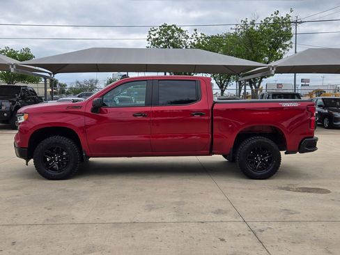 Used 2024 Chevrolet Silverado 1500 LT Trail Boss w/ Convenience Package II AWD/4WD image 4
