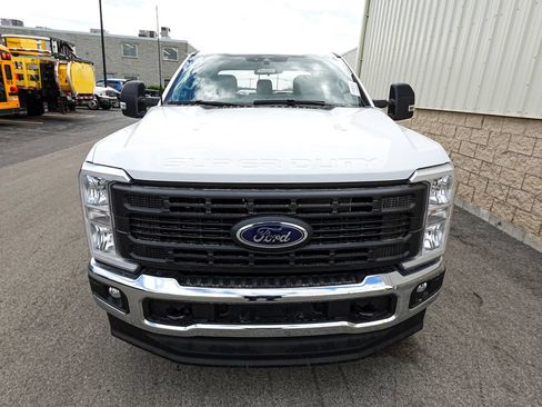 New 2026 Ford F250 XL w/ XL Chrome Package AWD/4WD image 3