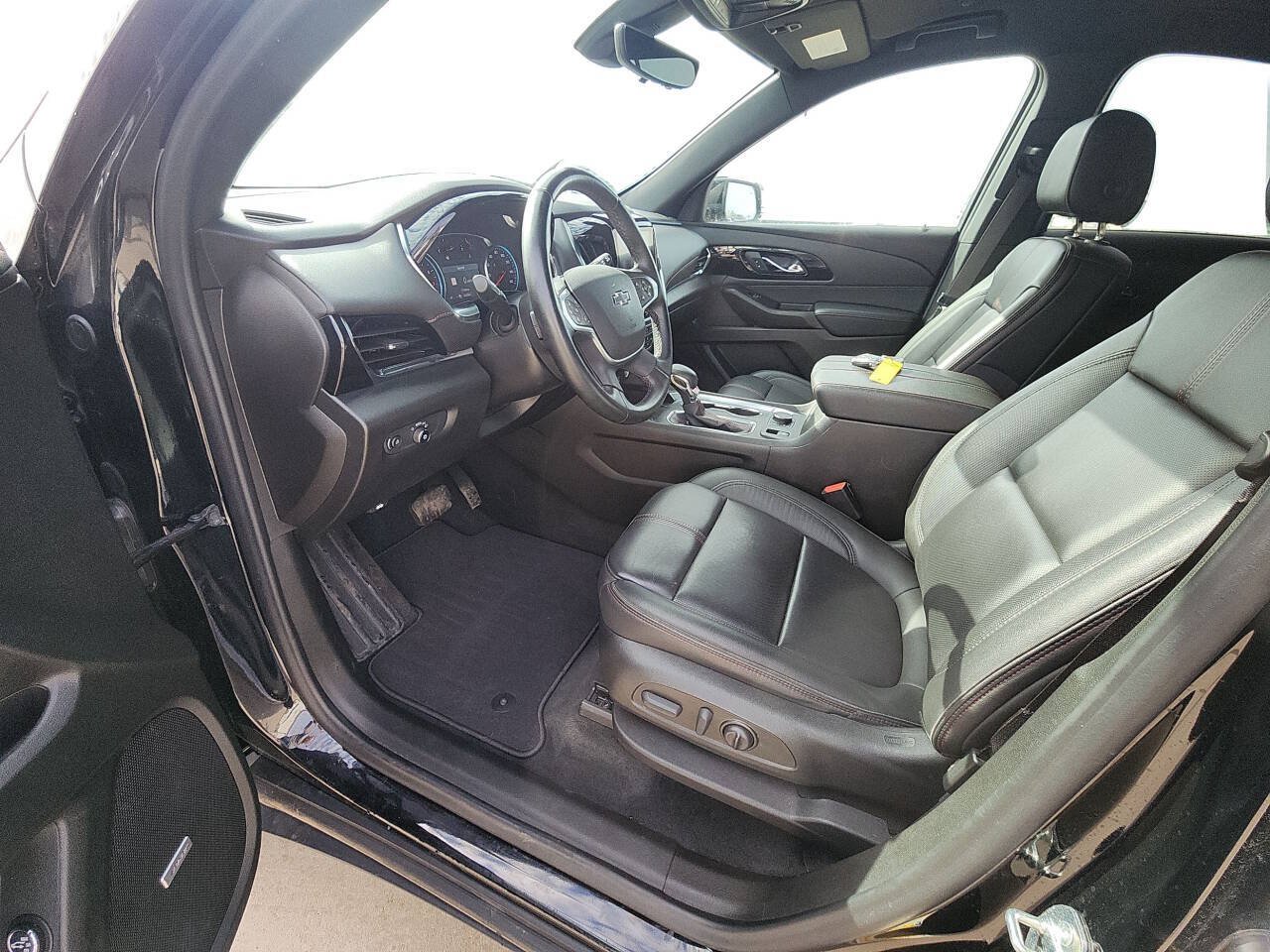 Used 2023 Chevrolet Traverse RS AWD/4WD image 44