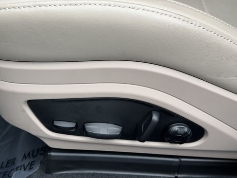 Certified 2025 Porsche Panamera 4 E-Hybrid AWD/4WD image 22