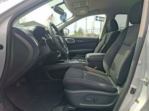 Used 2019 Nissan Pathfinder SV AWD/4WD image 14