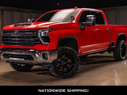 Used 2024 Chevrolet Silverado 2500 LTZ w/ LTZ Convenience Package AWD/4WD image 4
