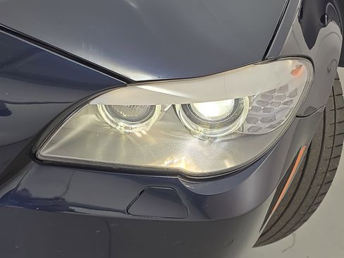 Used 2013 BMW M5 image 32