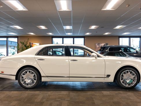 Used 2013 Bentley Mulsanne image 3