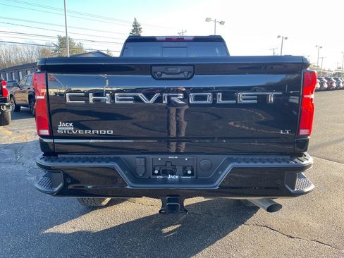 Used 2025 Chevrolet Silverado 2500 LT w/ Z71 Chrome Sport Edition image 6