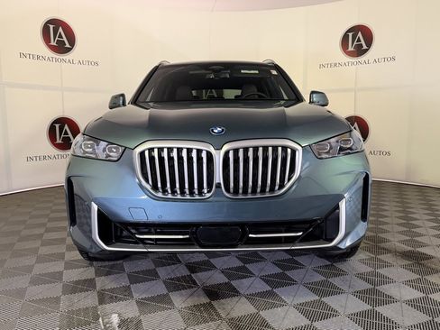 New 2026 BMW X5 xDrive50e image 2
