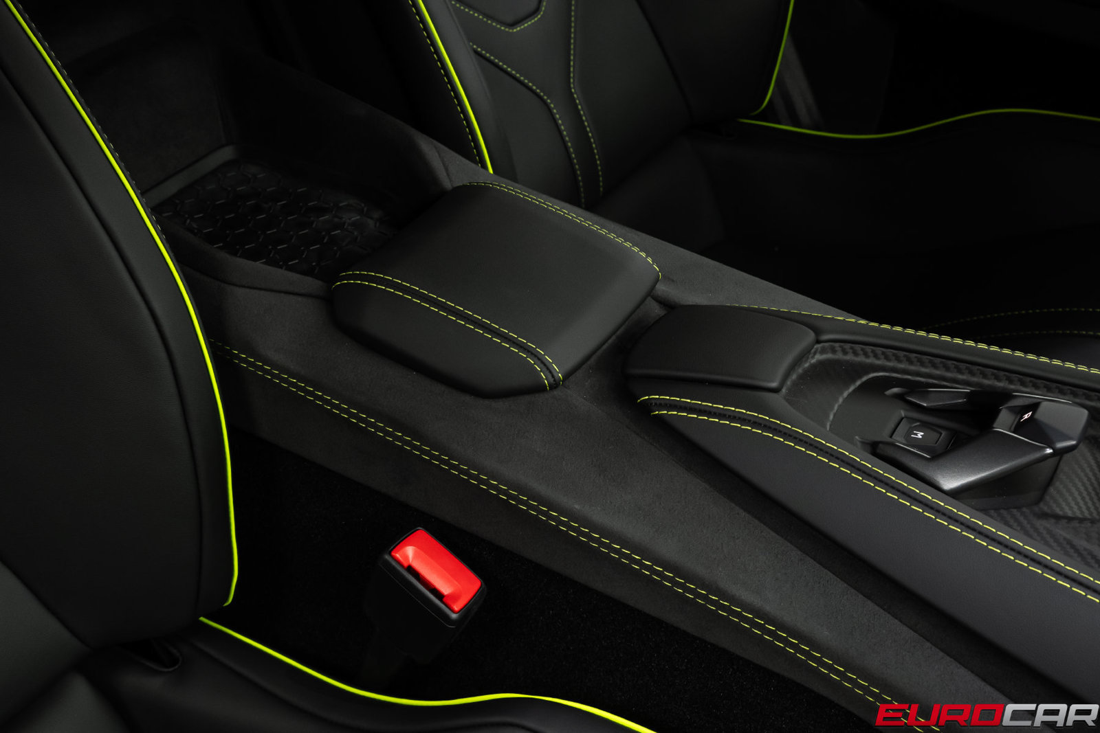 Used 2025 Lamborghini Revuelto AWD/4WD image 40