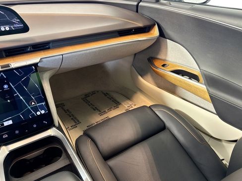 Used 2023 Lucid Air Touring image 21
