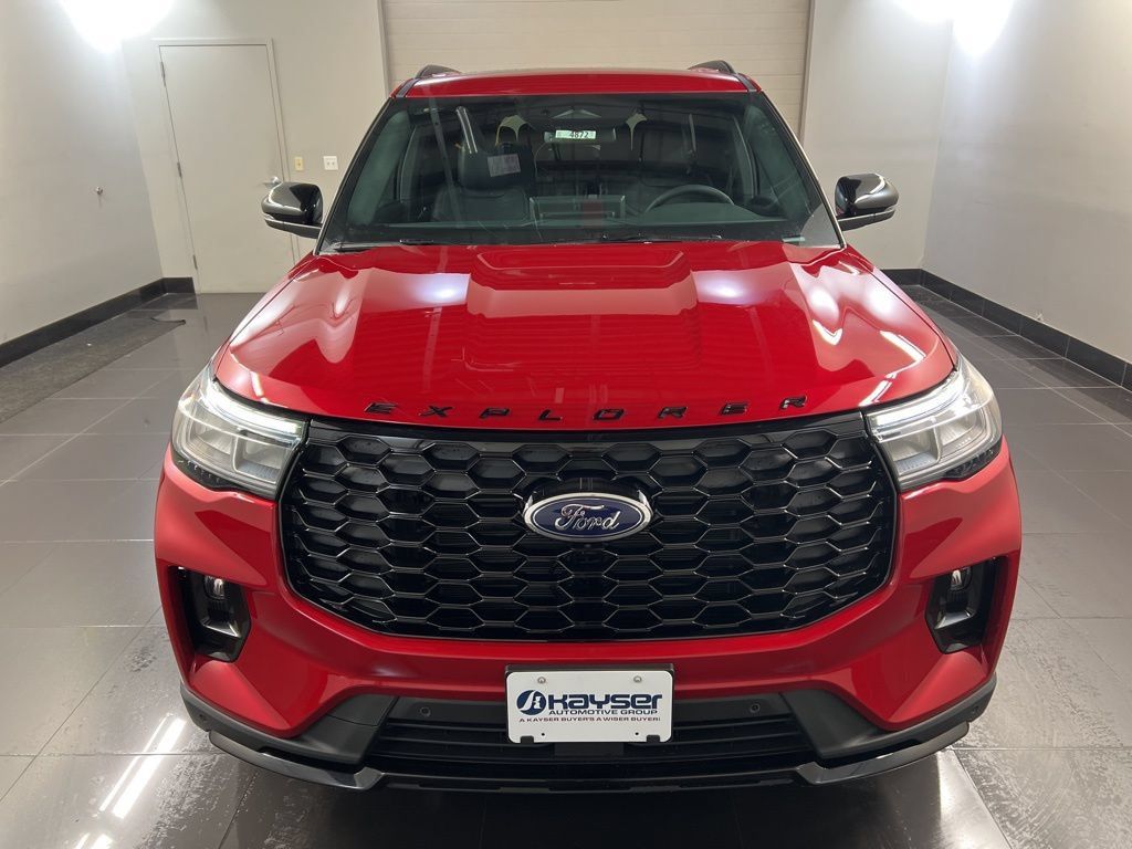 New 2026 Ford Explorer ST-Line w/ ST-Line Street Pack AWD/4WD image 2