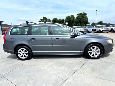 Used 2008 Volvo V70 image 3