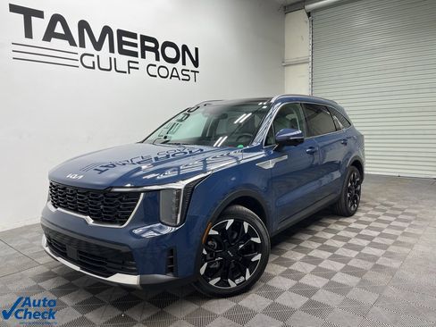 Used 2025 Kia Sorento SX image 2