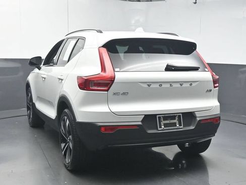 Used 2025 Volvo XC40 B5 Ultra AWD/4WD image 6