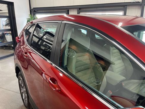 Used 2018 Honda CR-V EX image 24