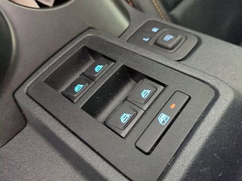 Used 2022 Ford Bronco Badlands image 30