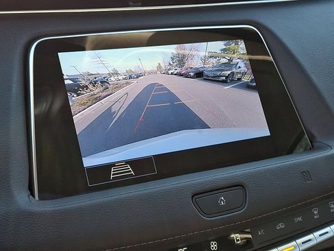 Used 2020 Cadillac XT4 Premium Luxury w/ Technology Package image 21