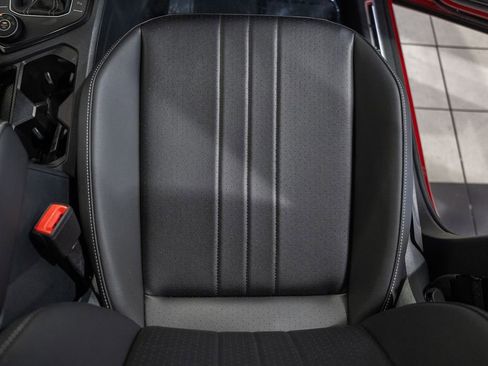 Used 2024 Volkswagen Tiguan SE R-Line image 31