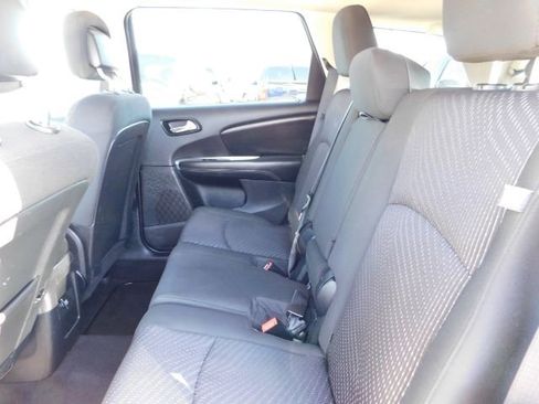 Used 2017 Dodge Journey SXT w/ Comfort/Convenience Group image 13