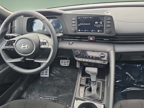 New 2026 Hyundai Elantra SEL Sport Premium FWD image 29