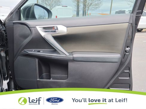 Used 2013 Lexus CT 200h image 30