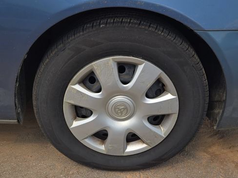 Used 2002 Toyota Camry LE FWD image 5