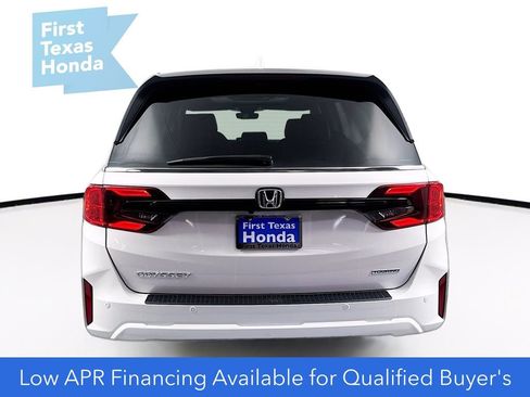 Used 2026 Honda Odyssey Touring image 8