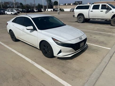 Used 2021 Hyundai Elantra SEL w/ Convenience Package image 7